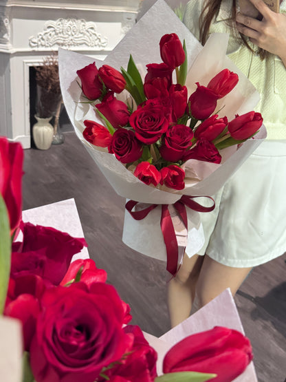 VD26 - Crimson Harmony Bouquet