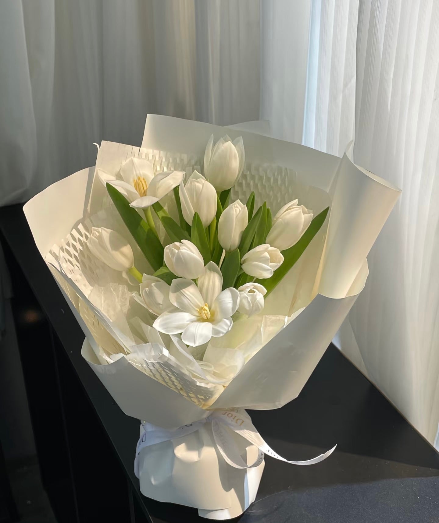 VD26 - Pure White Tulip Bouquet